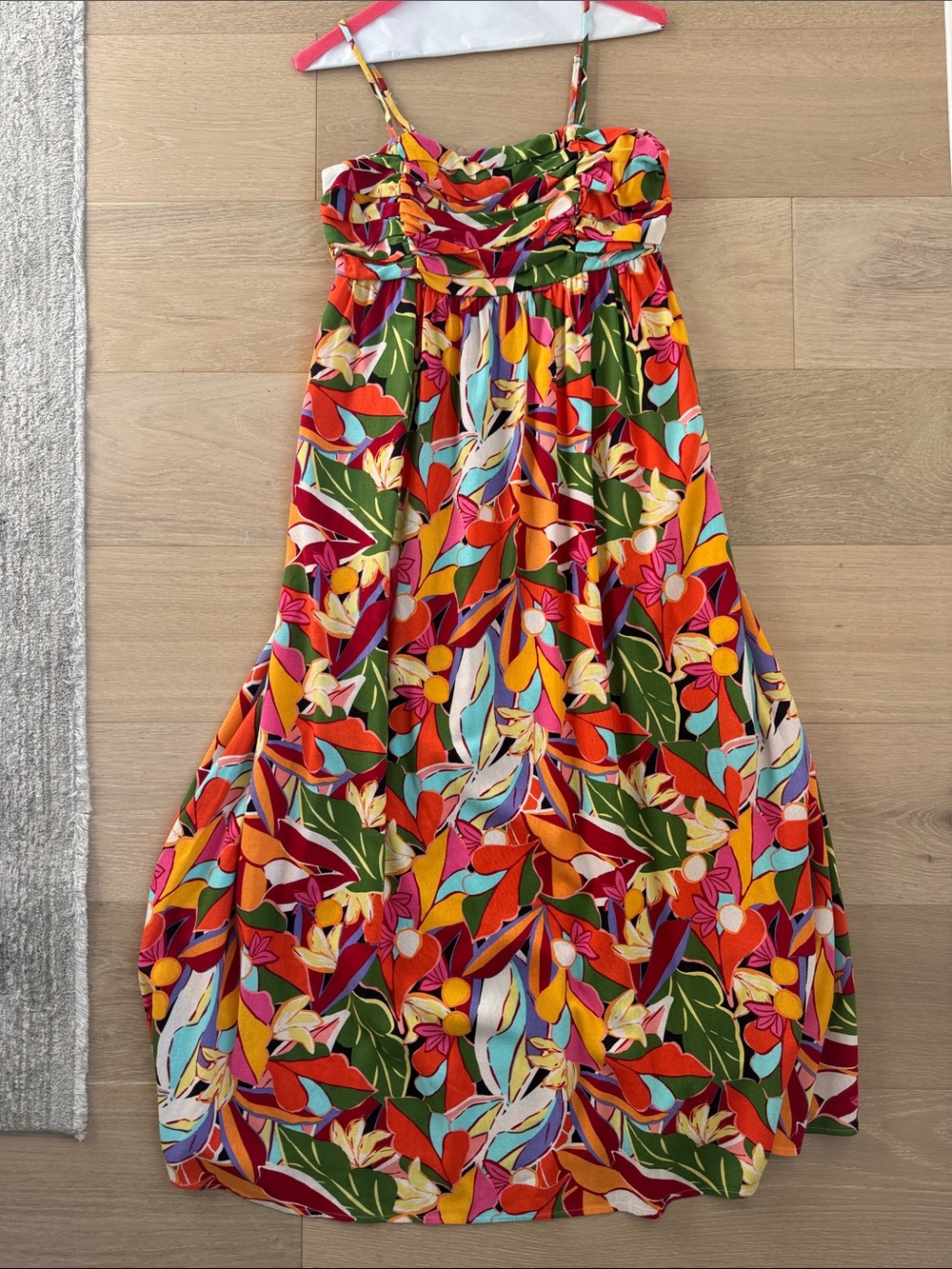 Vibrant Tropical Print Maxi Dress - Multicolor